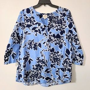 St. John's Bay Light Linen & Cotton Blend V-Neck 3/4 Sleeve Blue Floral Blouse